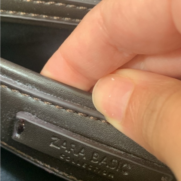 Zara Cross over bag with 3 compartments. - Picture 3 of 5
